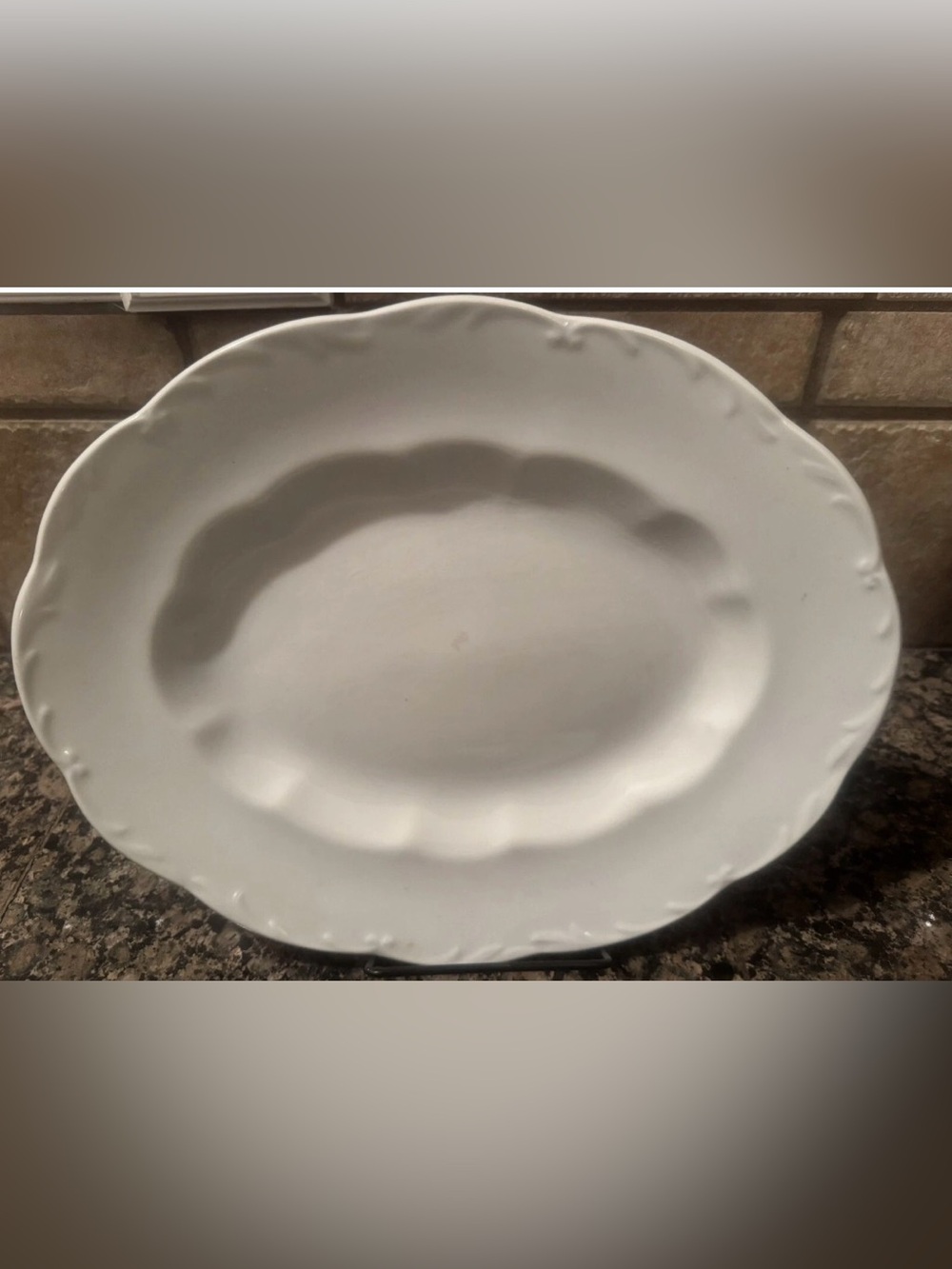 Sterling Colonial English Ironstone MEAKIN, J & G 12” Platter